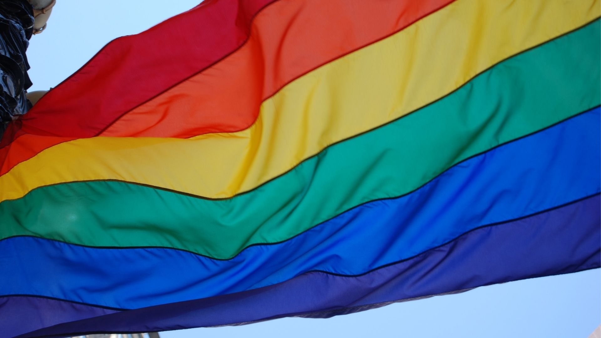 Como surgiu a bandeira do movimento LGBT+